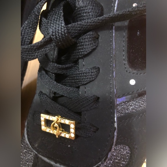 BABY PHAT vintage/y2k signature black and gold sneakers (size: 8) - Picture 5 of 6